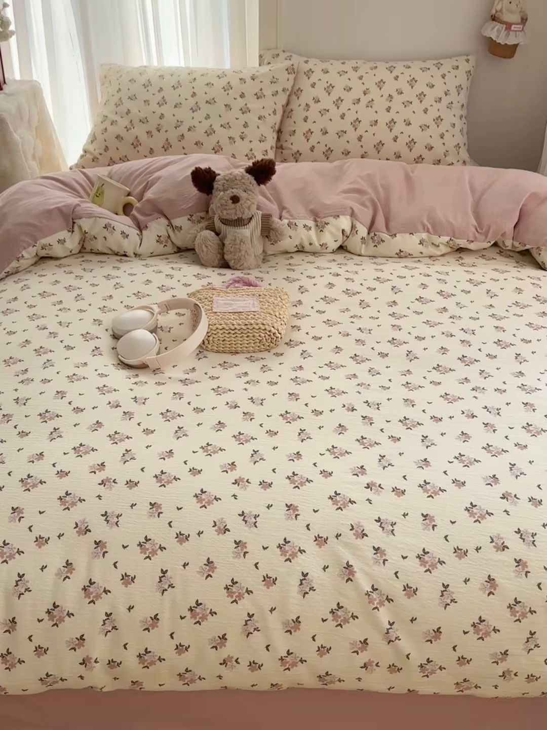 91家纺网 家纺一手货源 找家纺 贝扬思家纺 2025新款敲可爱的奶呼呼云感双层纱简约四件套系列-超级治愈~ 苏瑾