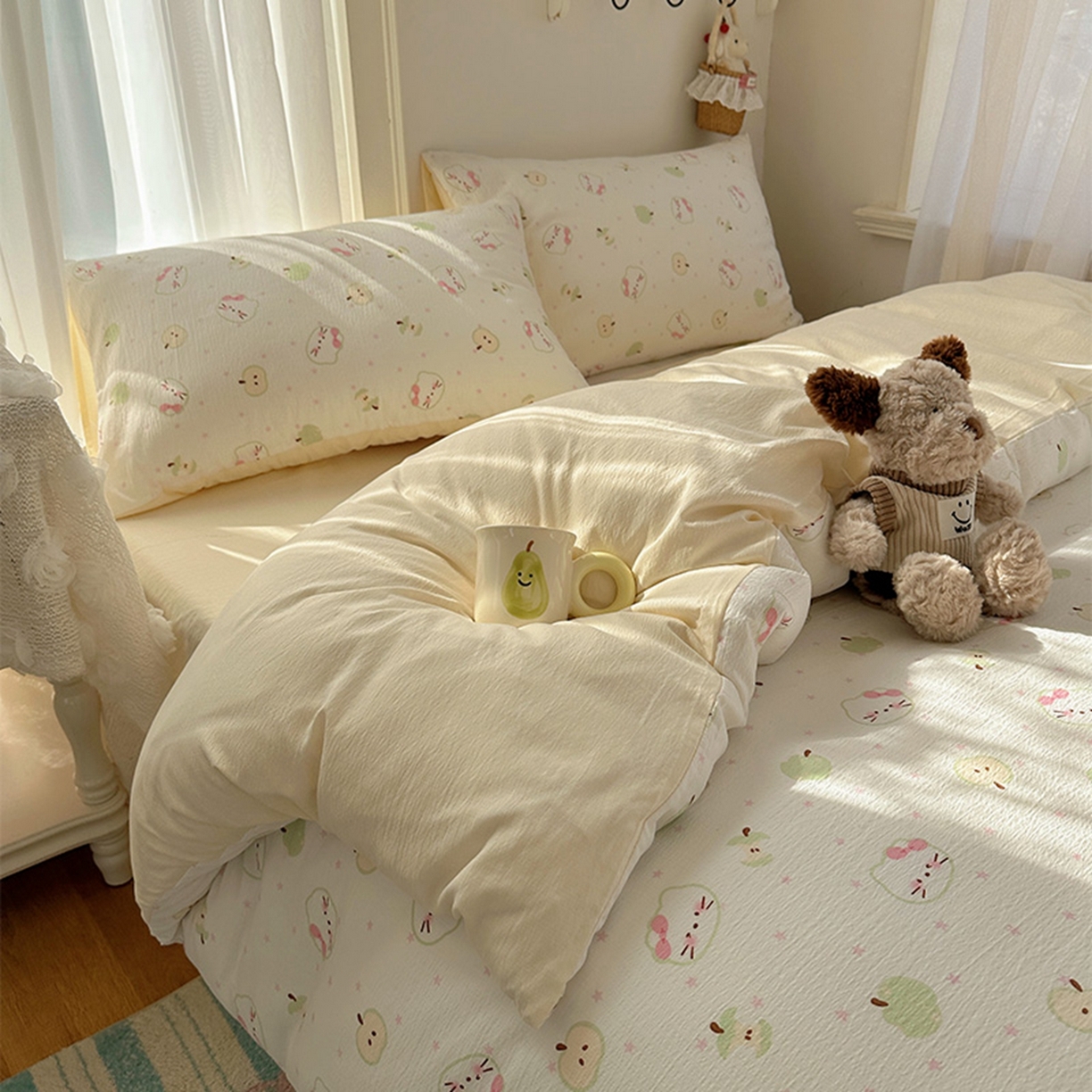 91家纺网 家纺一手货源 找家纺 贝扬思家纺 2025新款敲可爱的奶呼呼云感双层纱简约四件套系列-超级治愈~ 一口青苹果