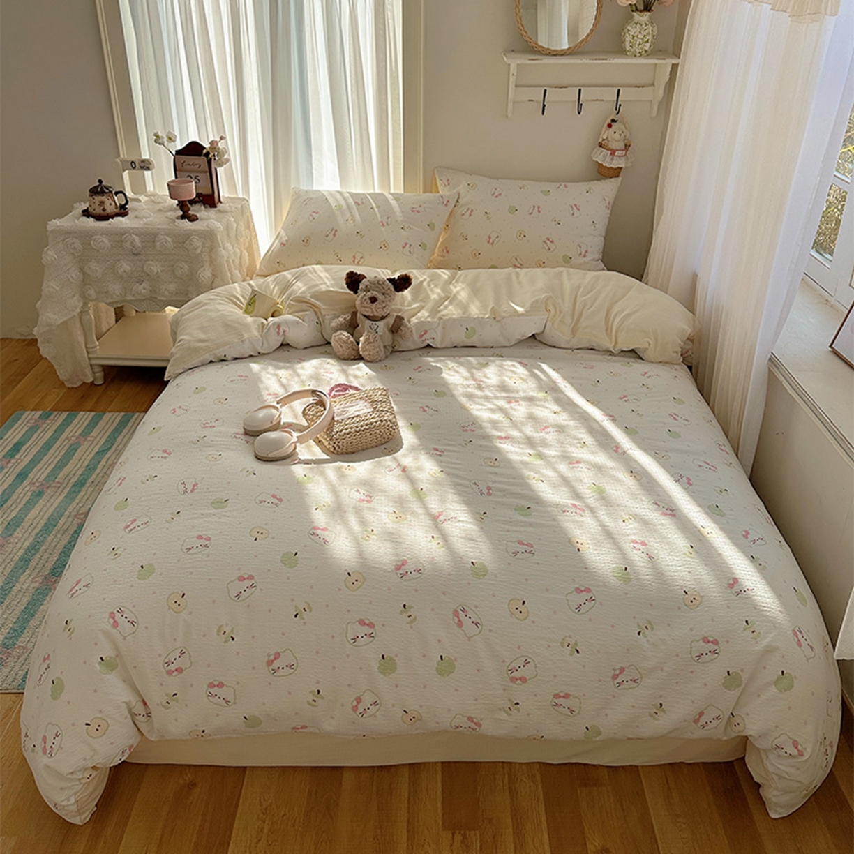 91家纺网 家纺一手货源 找家纺 贝扬思家纺 2025新款敲可爱的奶呼呼云感双层纱简约四件套系列-超级治愈~ 一口青苹果