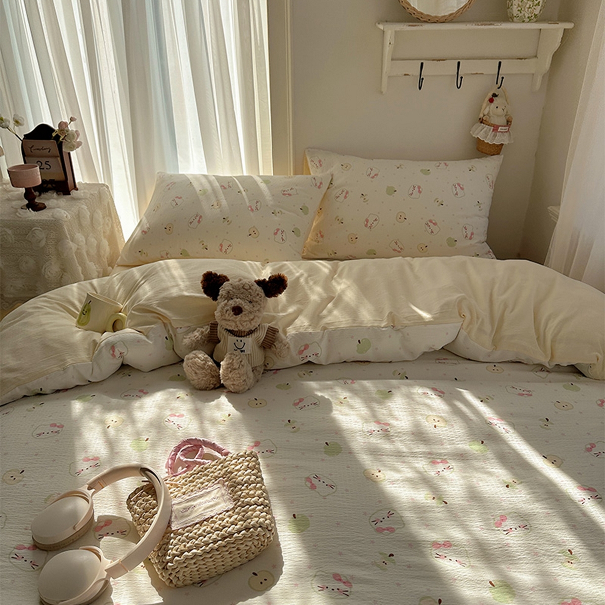 91家纺网 家纺一手货源 找家纺 贝扬思家纺 2025新款敲可爱的奶呼呼云感双层纱简约四件套系列-超级治愈~ 一口青苹果