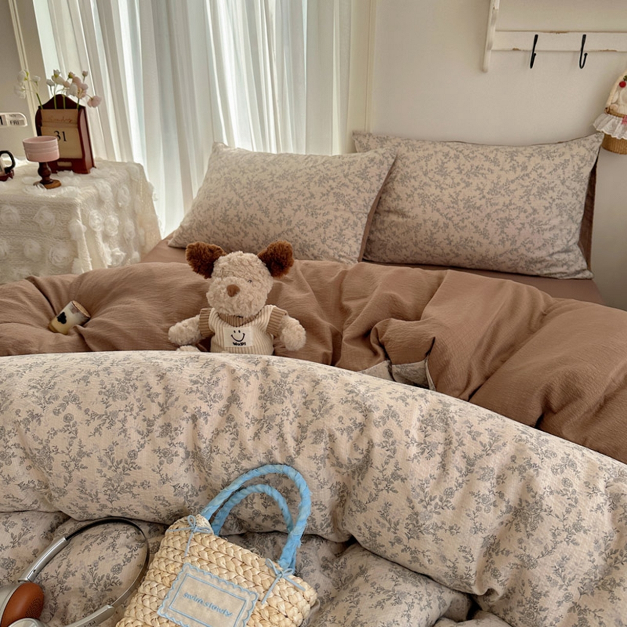 91家纺网 家纺一手货源 找家纺 贝扬思家纺 2025新款敲可爱的奶呼呼云感双层纱简约四件套系列-超级治愈~ 竹歆花语