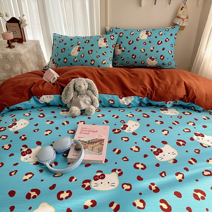 91家纺网 家纺一手货源 找家纺 星禾优选 2025新款全新热款敲可爱的奶呼呼云感双层纱简约四件套系列（提供买家秀） 大脸二胡猫-蓝