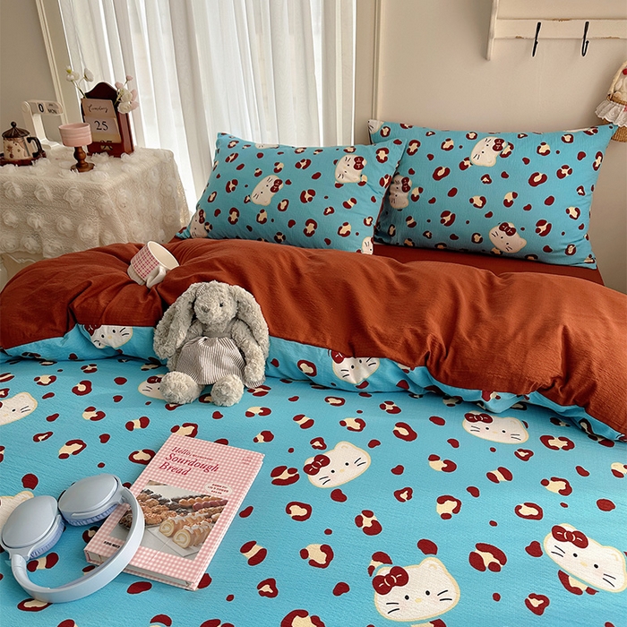 91家纺网 家纺一手货源 找家纺 星禾优选 2025新款全新热款敲可爱的奶呼呼云感双层纱简约四件套系列（提供买家秀） 大脸二胡猫-蓝