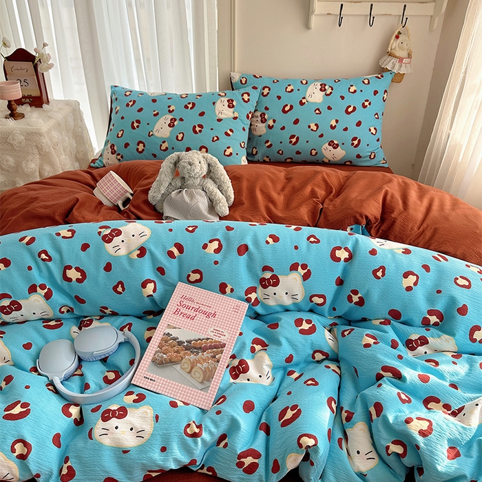 91家纺网 家纺一手货源 找家纺 星禾优选 2025新款全新热款敲可爱的奶呼呼云感双层纱简约四件套系列（提供买家秀） 大脸二胡猫-蓝