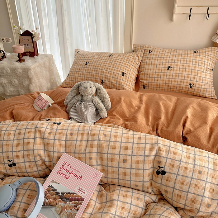 91家纺网 家纺一手货源 找家纺 星禾优选 2025新款全新热款敲可爱的奶呼呼云感双层纱简约四件套系列（提供买家秀） 焦糖樱桃