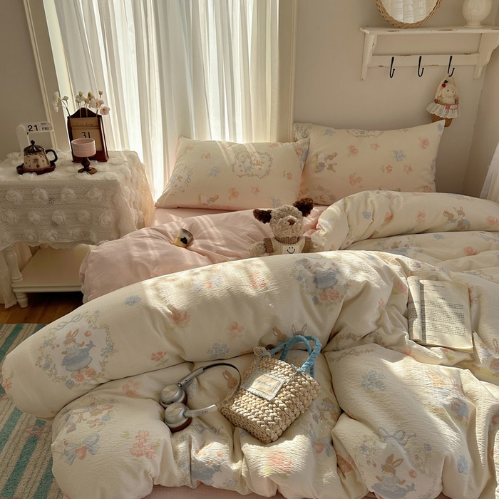 91家纺网 家纺一手货源 找家纺 星禾优选 2025新款全新热款敲可爱的奶呼呼云感双层纱简约四件套系列（提供买家秀） 镜子里的兔