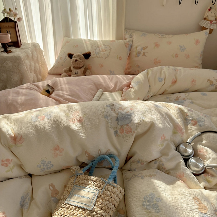 91家纺网 家纺一手货源 找家纺 星禾优选 2025新款全新热款敲可爱的奶呼呼云感双层纱简约四件套系列（提供买家秀） 镜子里的兔