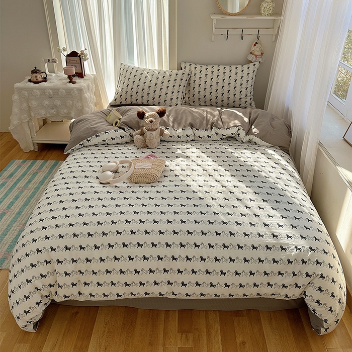 91家纺网 家纺一手货源 找家纺 星禾优选 2025新款全新热款敲可爱的奶呼呼云感双层纱简约四件套系列（提供买家秀） 木马