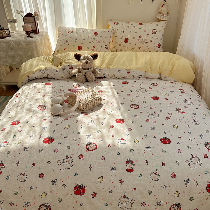 91家纺网 家纺一手货源 找家纺 星禾优选 2025新款全新热款敲可爱的奶呼呼云感双层纱简约四件套系列（提供买家秀） 苹果小怪