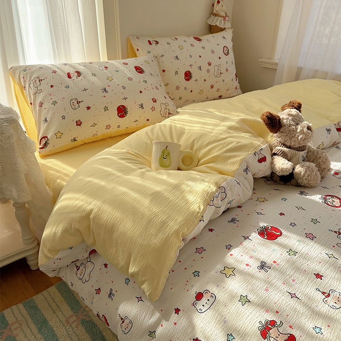 91家纺网 家纺一手货源 找家纺 星禾优选 2025新款全新热款敲可爱的奶呼呼云感双层纱简约四件套系列（提供买家秀） 苹果小怪