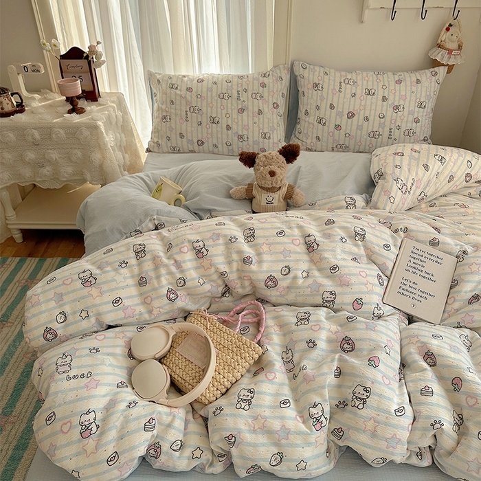 91家纺网 家纺一手货源 找家纺 星禾优选 2025新款全新热款敲可爱的奶呼呼云感双层纱简约四件套系列（提供买家秀） 切块草莓猫