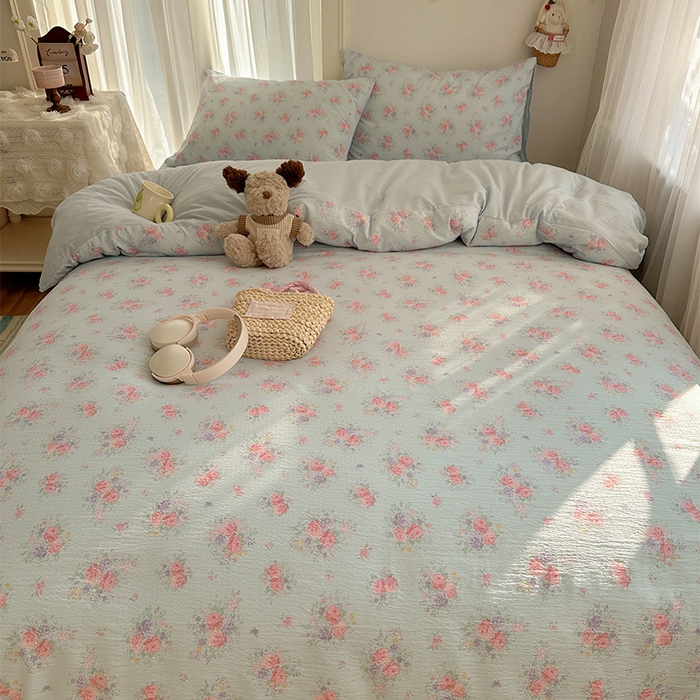 91家纺网 家纺一手货源 找家纺 星禾优选 2025新款全新热款敲可爱的奶呼呼云感双层纱简约四件套系列（提供买家秀） 清风与雾-蓝