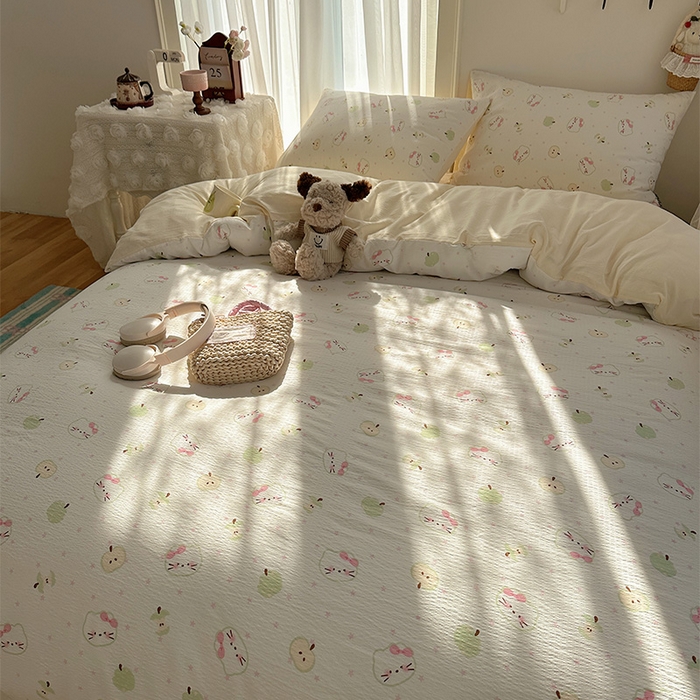 91家纺网 家纺一手货源 找家纺 星禾优选 2025新款全新热款敲可爱的奶呼呼云感双层纱简约四件套系列（提供买家秀） 一口青苹果