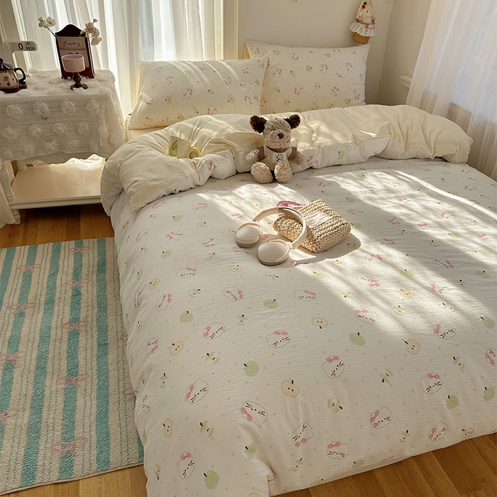 91家纺网 家纺一手货源 找家纺 星禾优选 2025新款全新热款敲可爱的奶呼呼云感双层纱简约四件套系列（提供买家秀） 一口青苹果