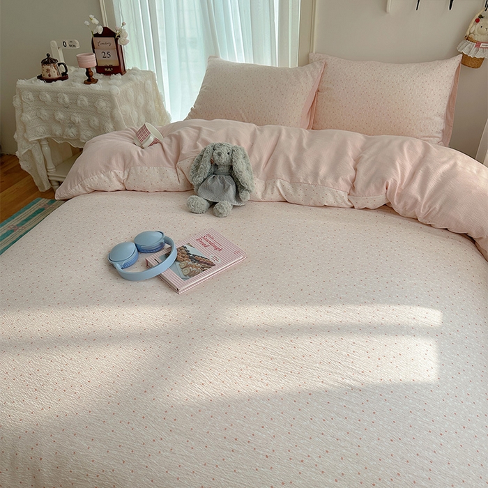 91家纺网 家纺一手货源 找家纺 星禾优选 2025新款全新热款敲可爱的奶呼呼云感双层纱简约四件套系列（提供买家秀） 樱桃奶球