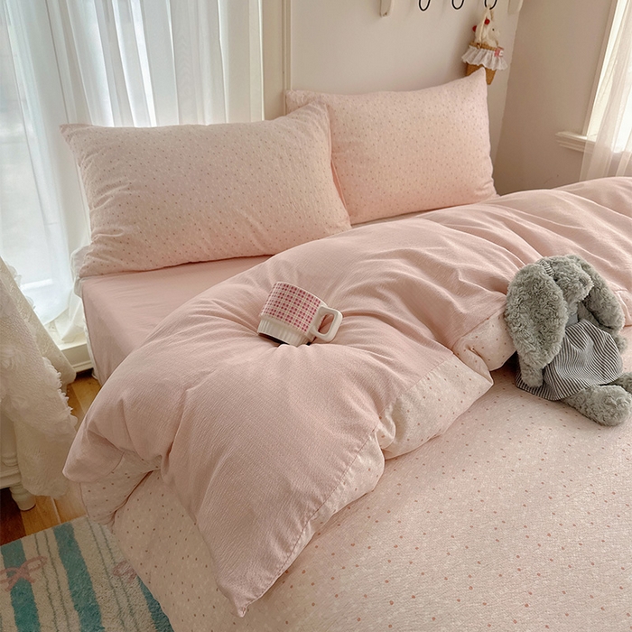 91家纺网 家纺一手货源 找家纺 星禾优选 2025新款全新热款敲可爱的奶呼呼云感双层纱简约四件套系列（提供买家秀） 樱桃奶球