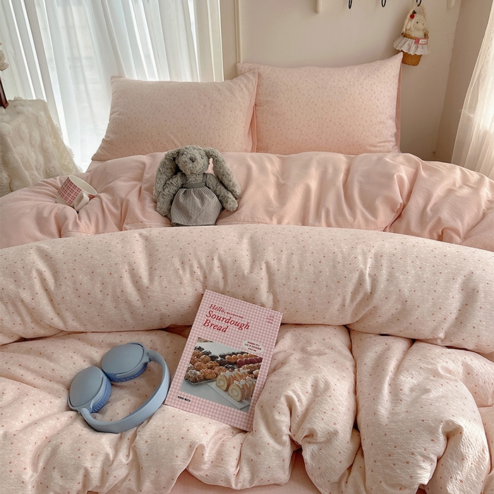 91家纺网 家纺一手货源 找家纺 星禾优选 2025新款全新热款敲可爱的奶呼呼云感双层纱简约四件套系列（提供买家秀） 樱桃奶球