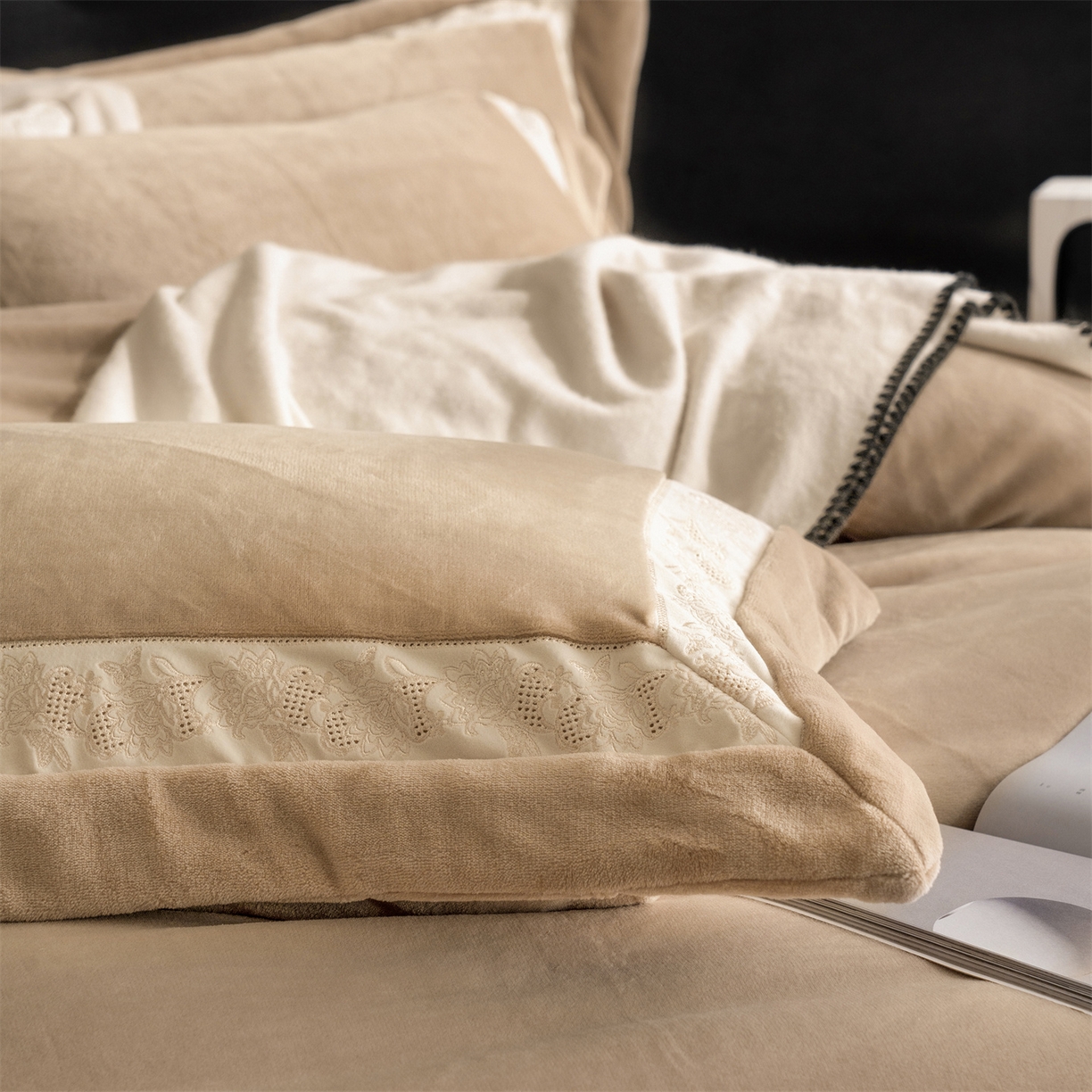 91家纺网 家纺一手货源 找家纺 时亿 20225新款高克重270g奶芙绒系列--知岚 知岚--卡其