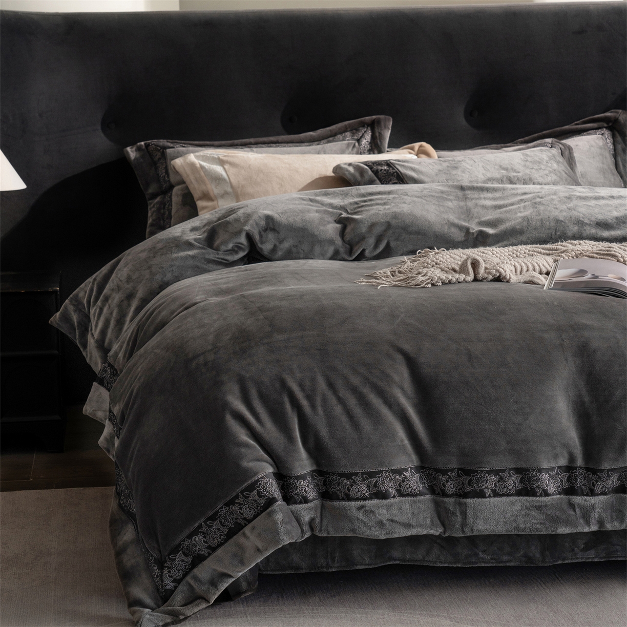 91家纺网 家纺一手货源 找家纺 时亿 20225新款高克重270g奶芙绒系列--知岚 知岚--慕克灰