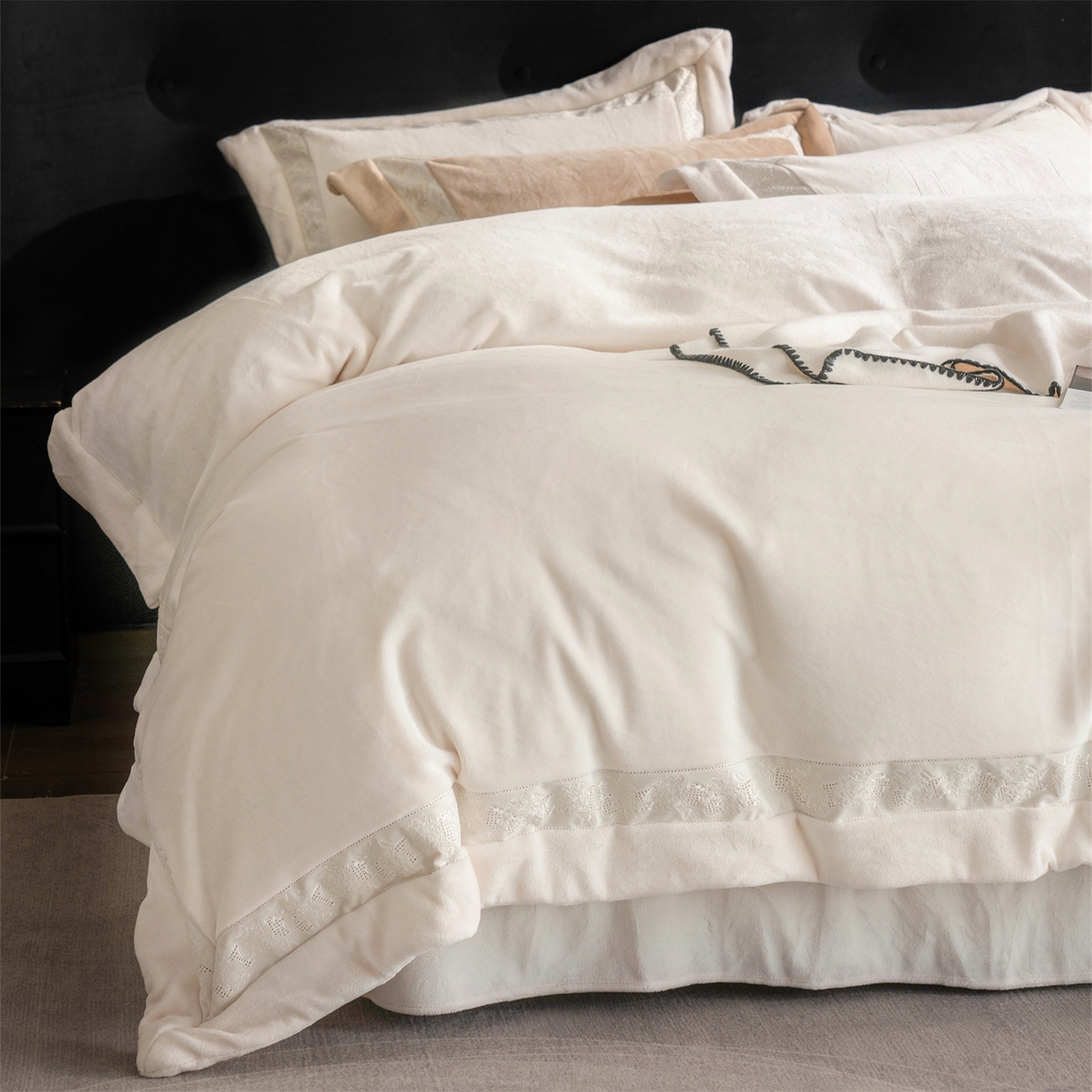 91家纺网 家纺一手货源 找家纺 时亿 20225新款高克重270g奶芙绒系列--知岚 知岚--暖白