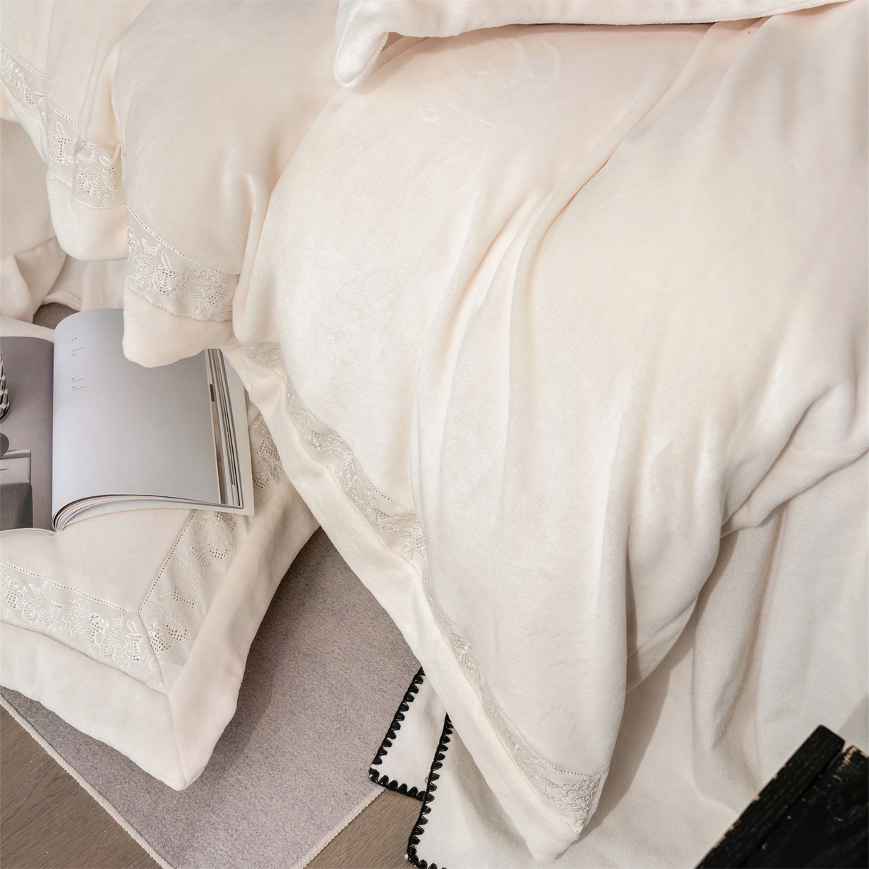 91家纺网 家纺一手货源 找家纺 时亿 20225新款高克重270g奶芙绒系列--知岚 知岚--暖白