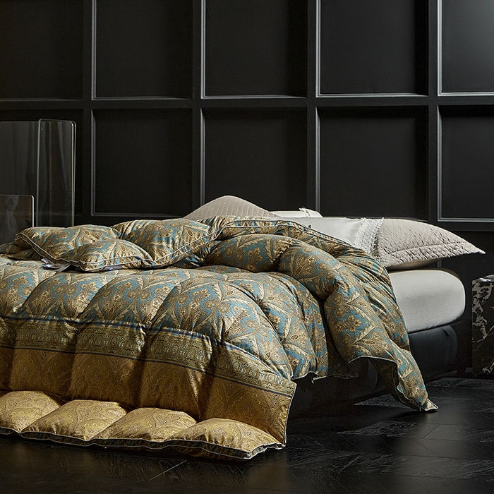 91家纺网 家纺一手货源 找家纺 暖羽屋羽绒馆 2025新款国标95白鹅绒被子 绒子含量95羽绒被芯 双人2米加大冬被 婚庆羽绒被秋冬被 恒运莱 金-角度二