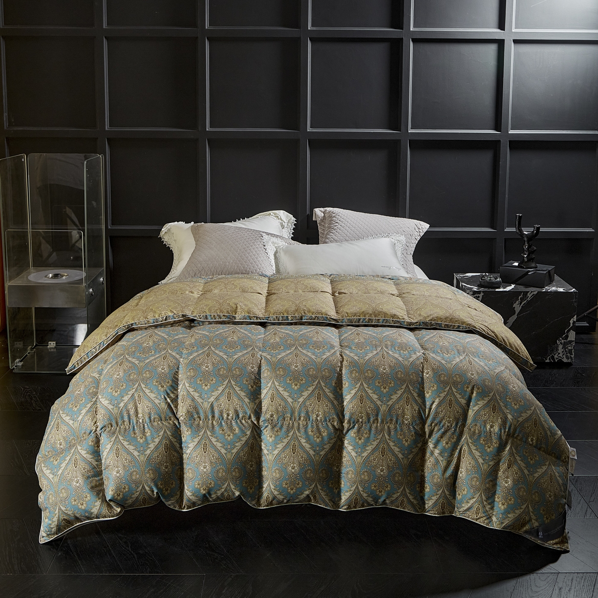 91家纺网 家纺一手货源 找家纺 暖羽屋羽绒馆 2025新款国标95白鹅绒被子 绒子含量95羽绒被芯 双人2米加大冬被 婚庆羽绒被秋冬被 恒运莱 金-角度一