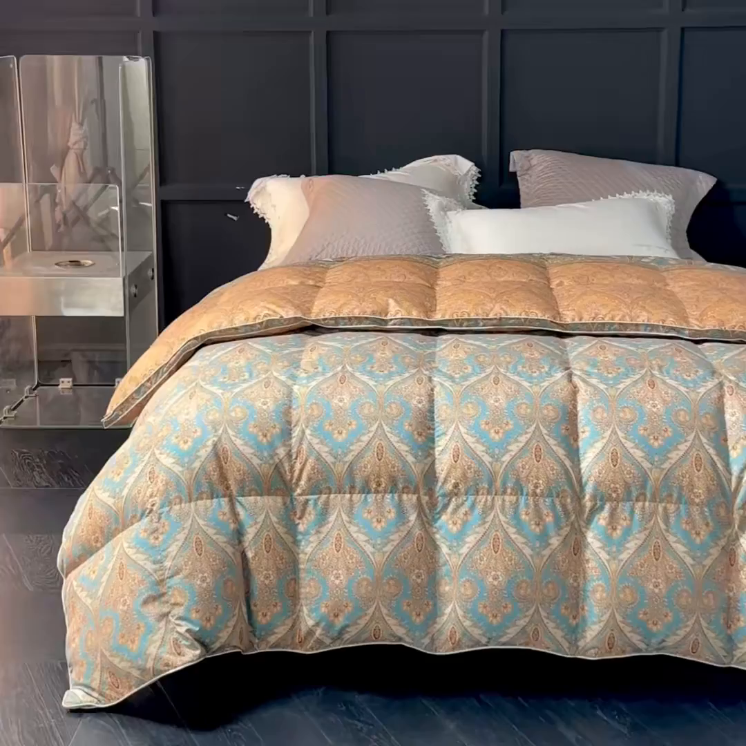 91家纺网 家纺一手货源 找家纺 暖羽屋羽绒馆 2025新款绒子含量95羽绒被国标95白鸭绒被芯 白鸭绒被子2.2米 双人春秋冬被 恒运莱 金-角度一