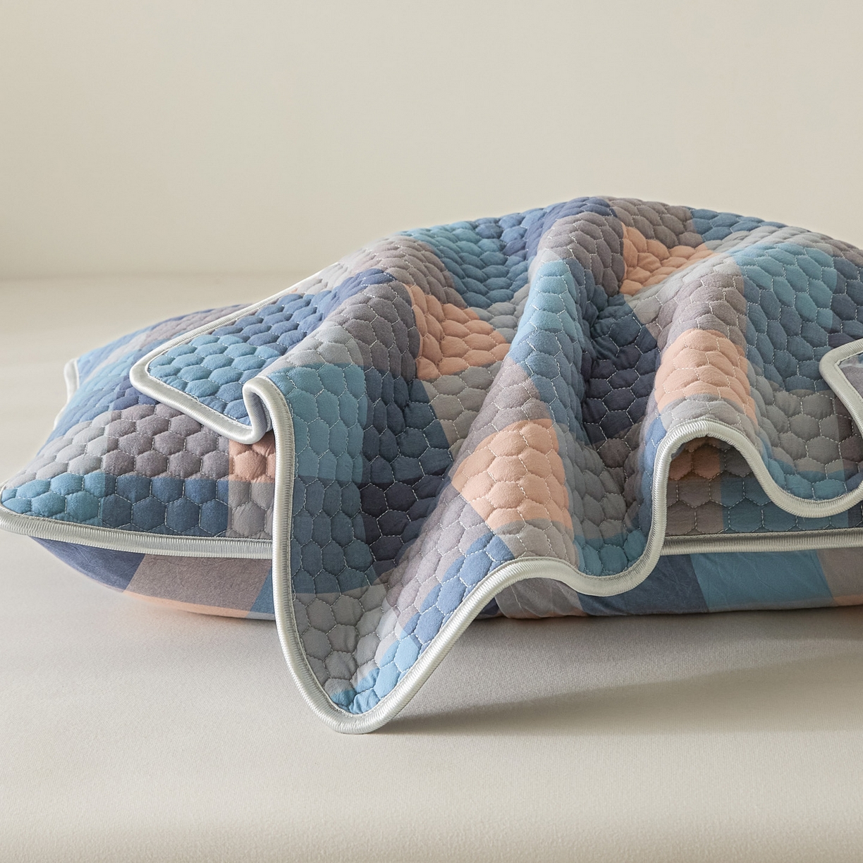 91家纺网 家纺一手货源 找家纺 芬晴家纺 2025新款全棉色织棉花枕套 诺卡