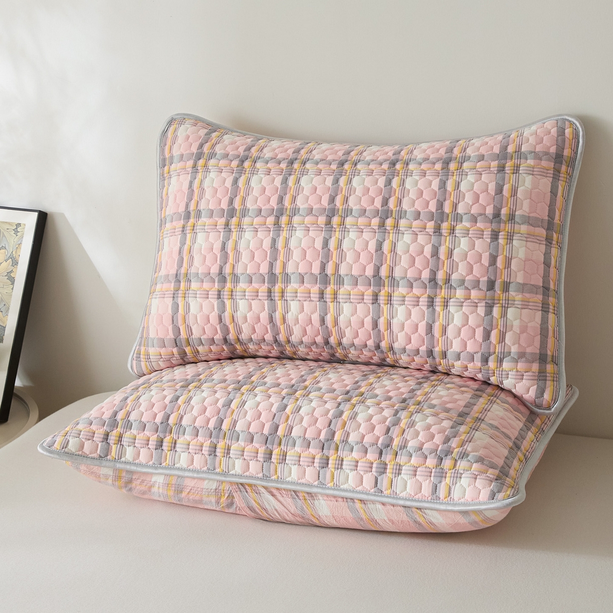 91家纺网 家纺一手货源 找家纺 芬晴家纺 2025新款全棉色织棉花枕套 清风-粉