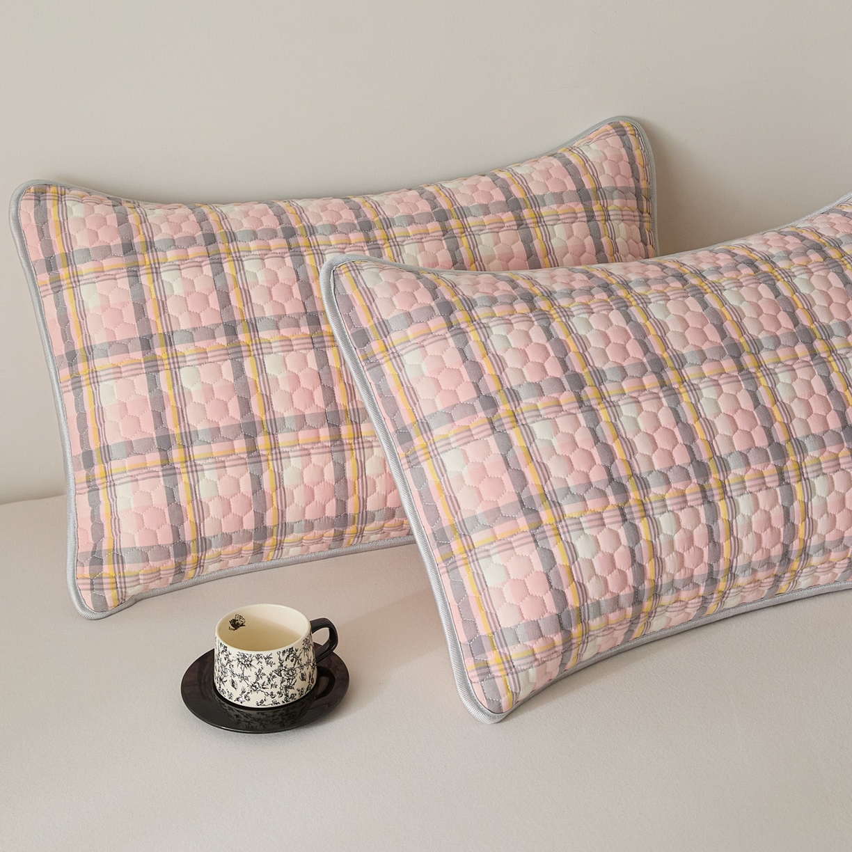 91家纺网 家纺一手货源 找家纺 芬晴家纺 2025新款全棉色织棉花枕套 清风-粉