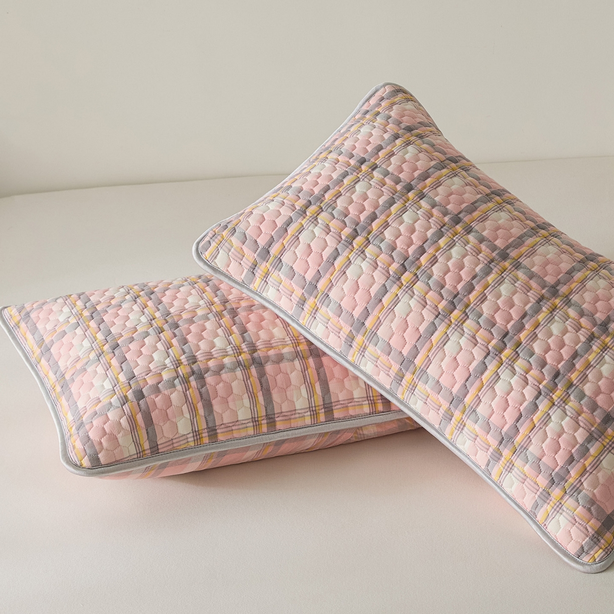 91家纺网 家纺一手货源 找家纺 芬晴家纺 2025新款全棉色织棉花枕套 清风-粉