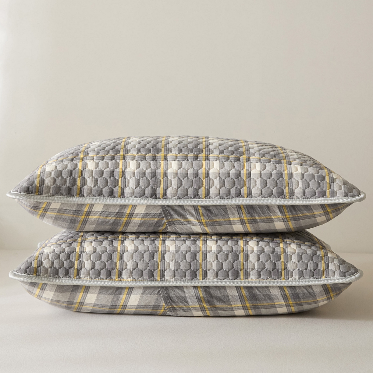 91家纺网 家纺一手货源 找家纺 芬晴家纺 2025新款全棉色织棉花枕套 清风-灰