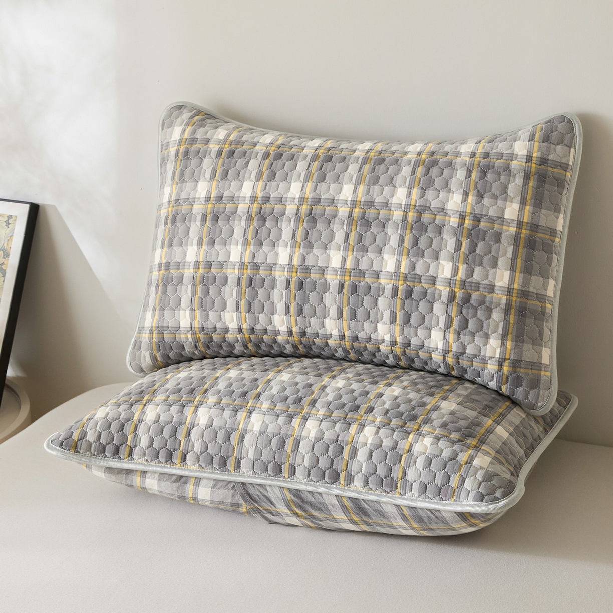 91家纺网 家纺一手货源 找家纺 芬晴家纺 2025新款全棉色织棉花枕套 清风-灰