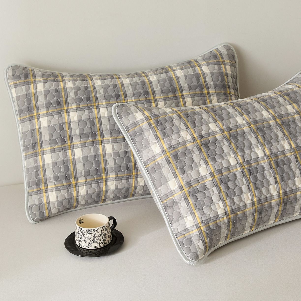 91家纺网 家纺一手货源 找家纺 芬晴家纺 2025新款全棉色织棉花枕套 清风-灰