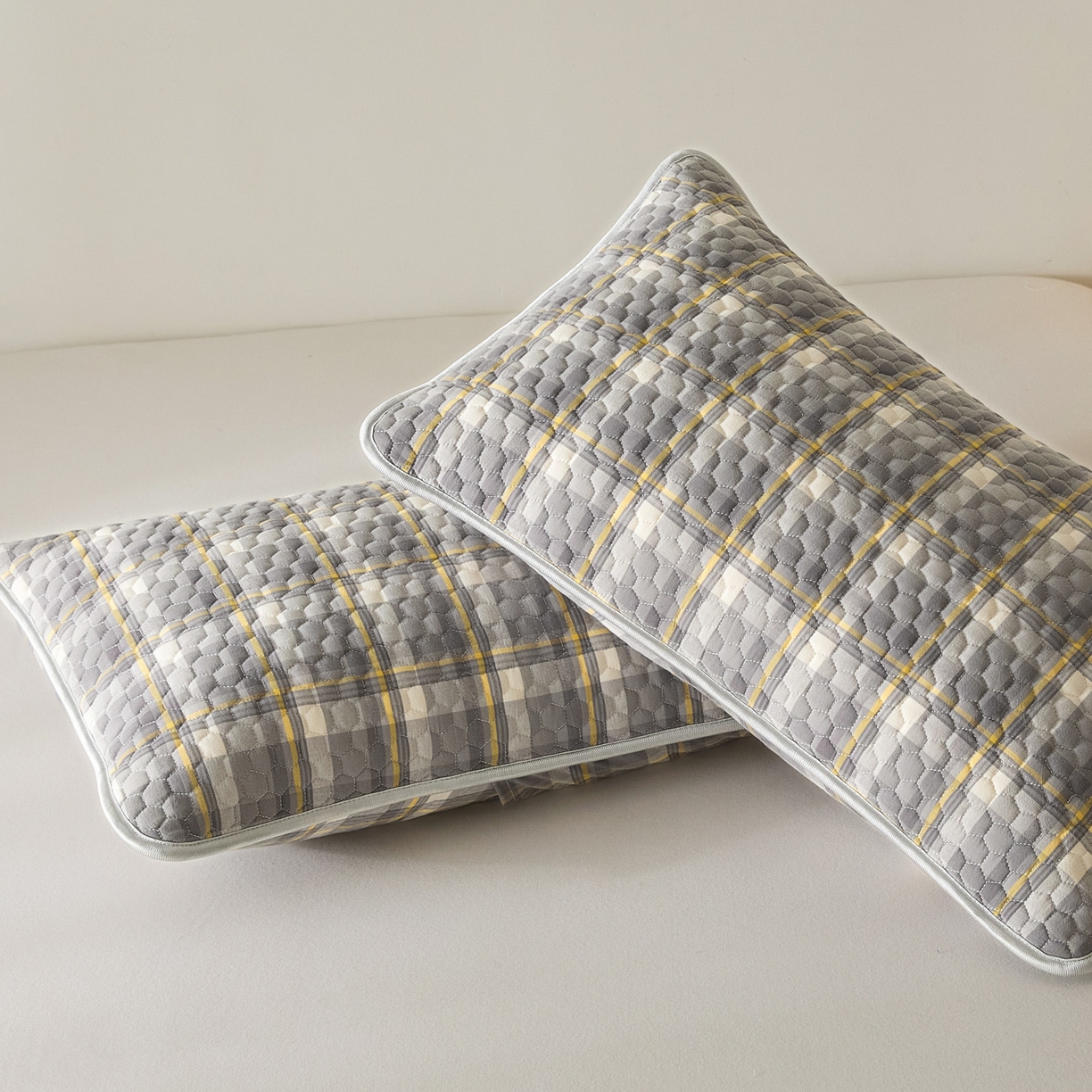 91家纺网 家纺一手货源 找家纺 芬晴家纺 2025新款全棉色织棉花枕套 清风-灰