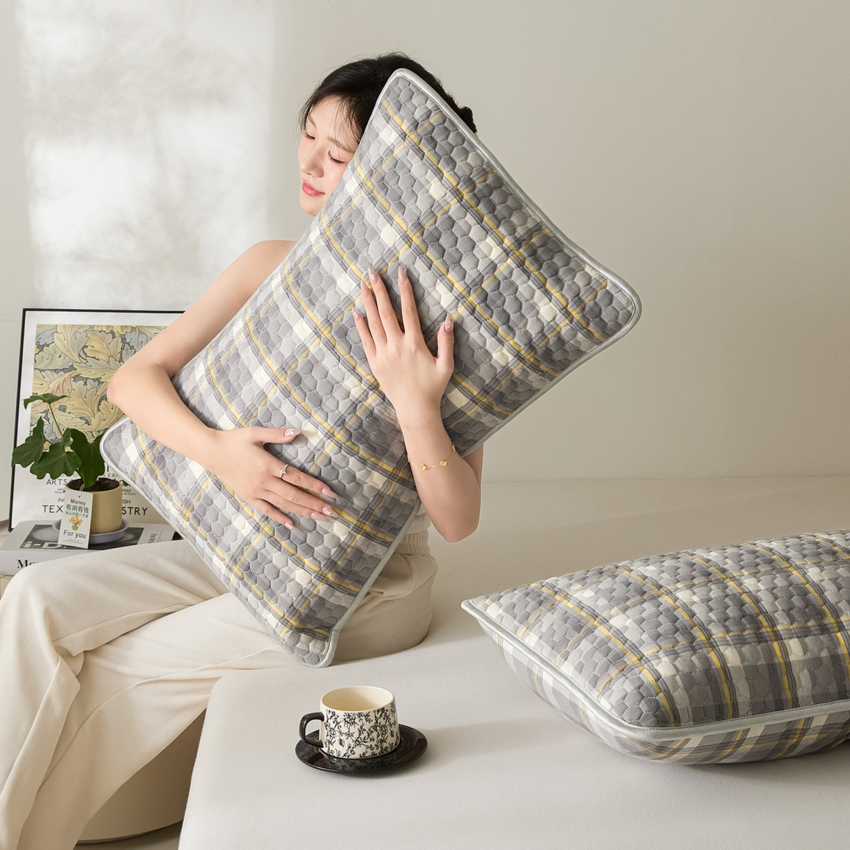 91家纺网 家纺一手货源 找家纺 芬晴家纺 2025新款全棉色织棉花枕套 清风-灰