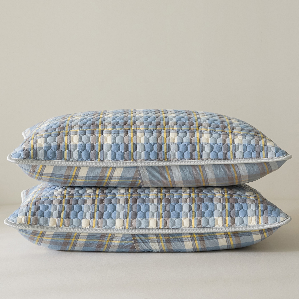 91家纺网 家纺一手货源 找家纺 芬晴家纺 2025新款全棉色织棉花枕套 清风-兰