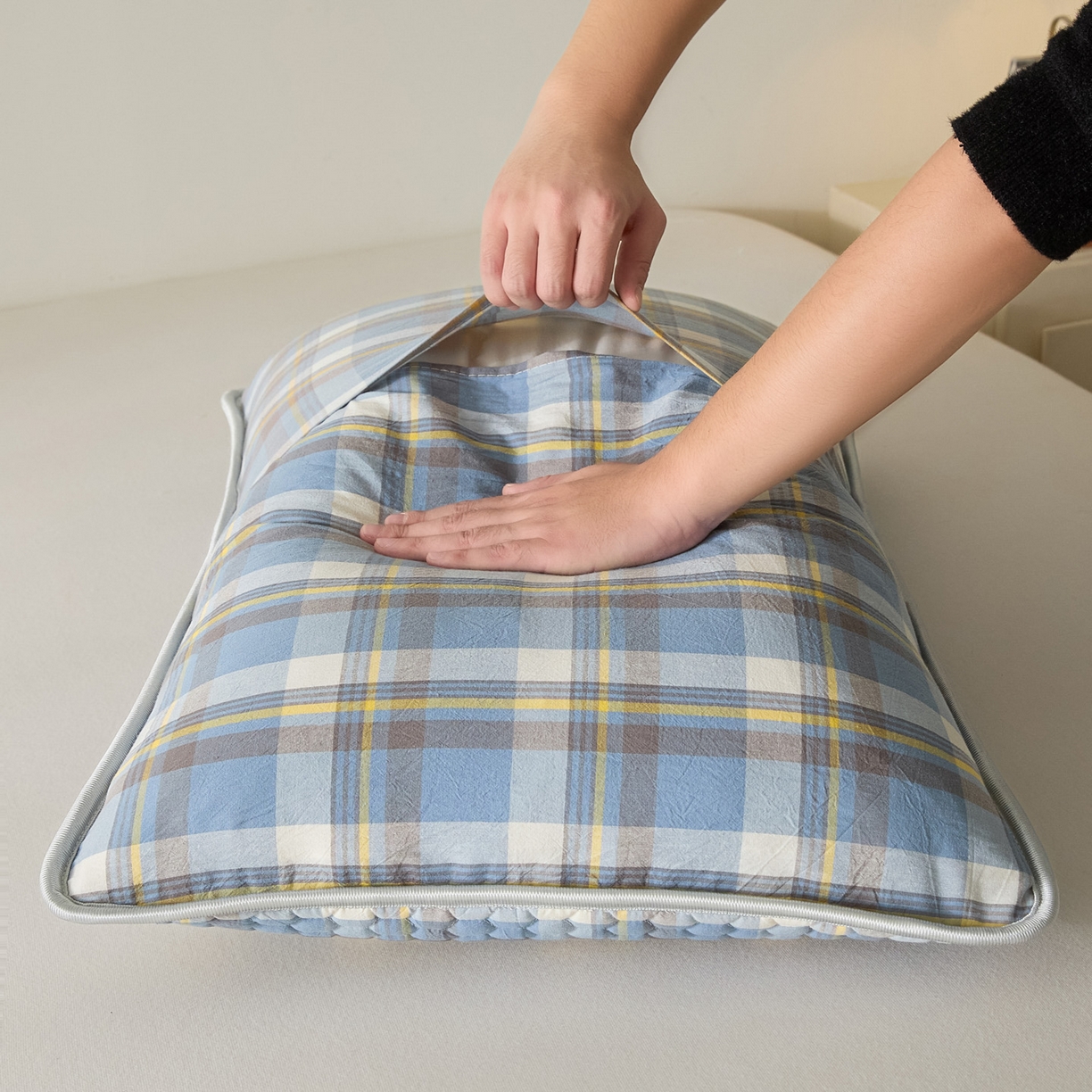 91家纺网 家纺一手货源 找家纺 芬晴家纺 2025新款全棉色织棉花枕套 清风-兰