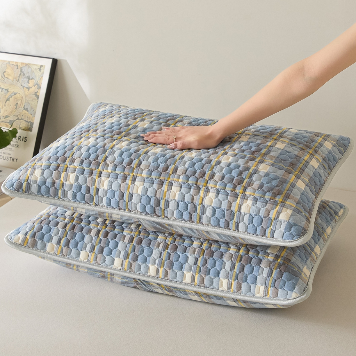 91家纺网 家纺一手货源 找家纺 芬晴家纺 2025新款全棉色织棉花枕套 清风-兰