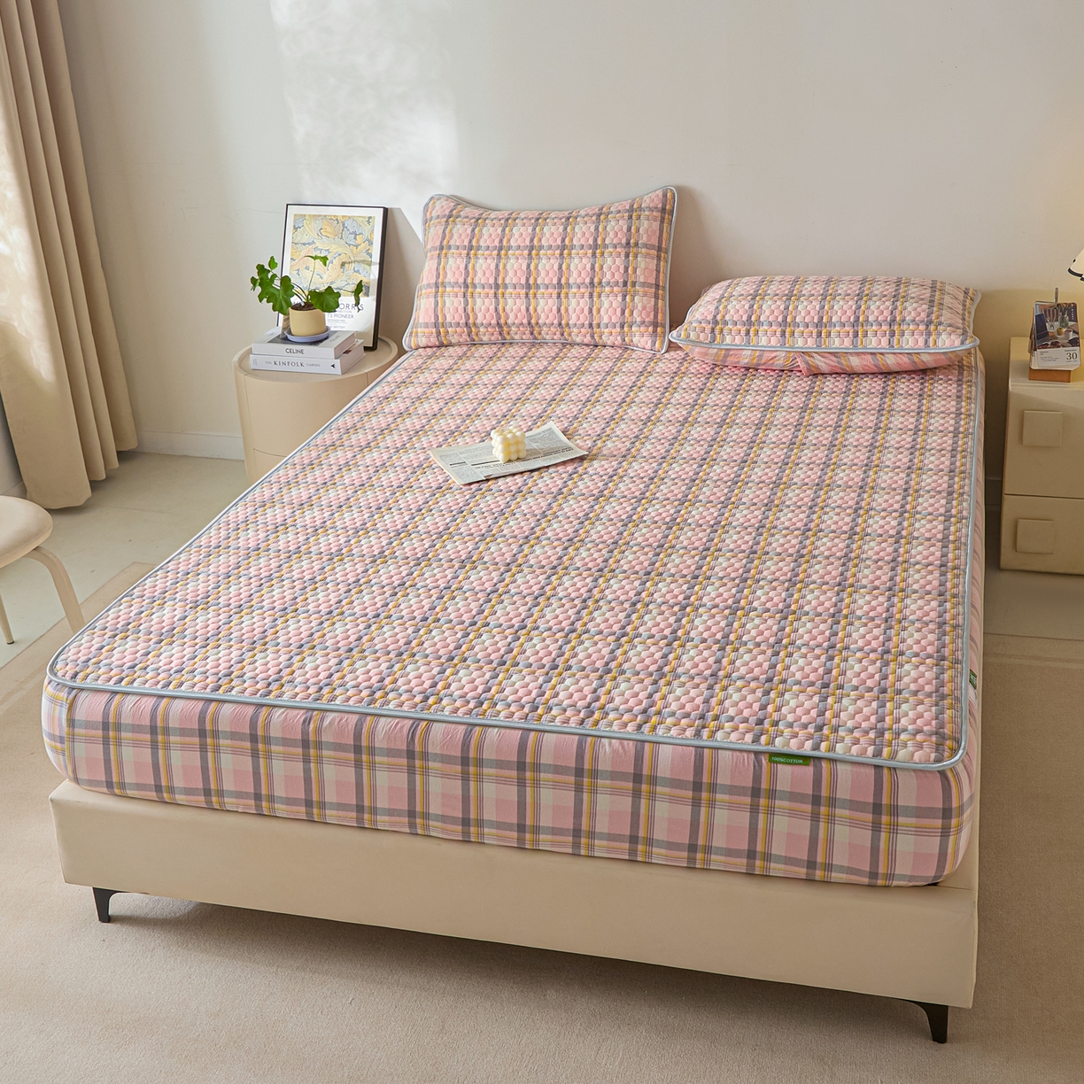 91家纺网 家纺一手货源 找家纺 芬晴家纺 2025新款色织全棉棉花床笠 清风-粉