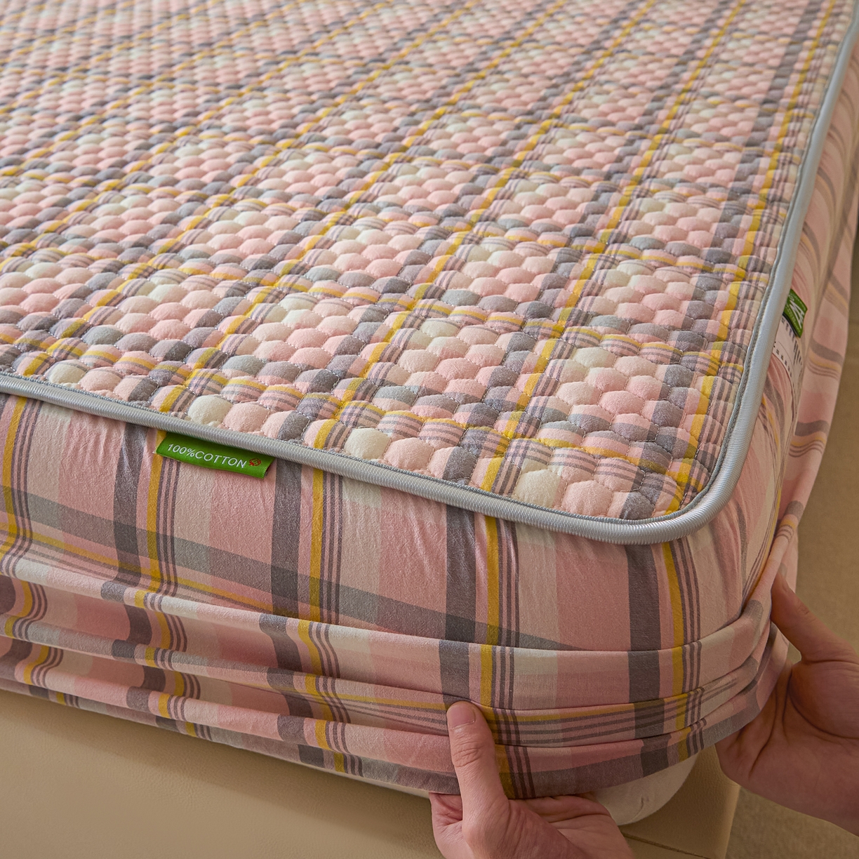 91家纺网 家纺一手货源 找家纺 芬晴家纺 2025新款色织全棉棉花床笠 清风-粉