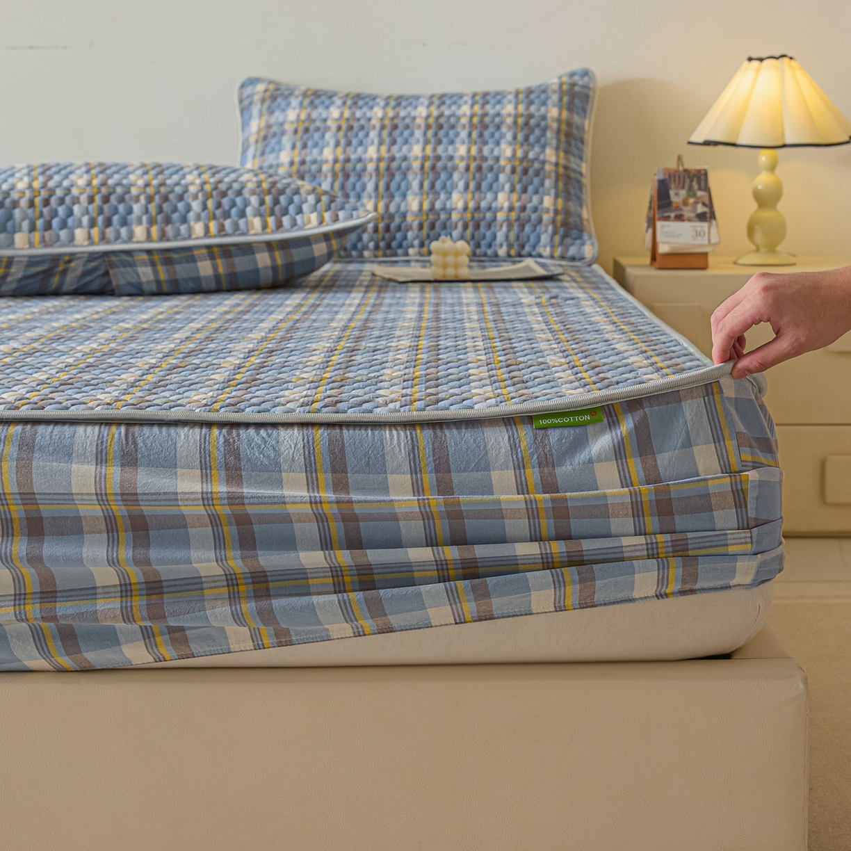 91家纺网 家纺一手货源 找家纺 芬晴家纺 2025新款色织全棉棉花床笠 清风-兰