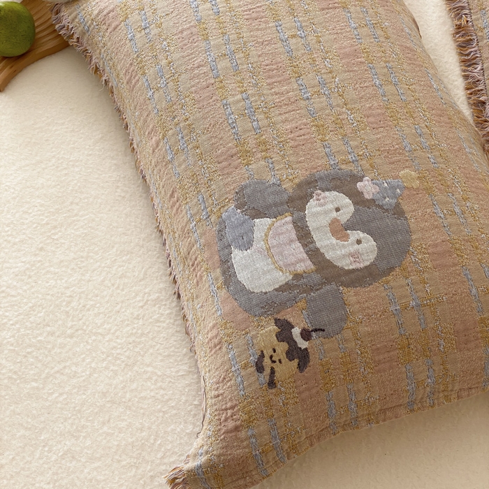 91家纺网 家纺一手货源 找家纺 麻依 2025新款全棉四层纱布软萌流苏枕巾 蛋糕企鹅