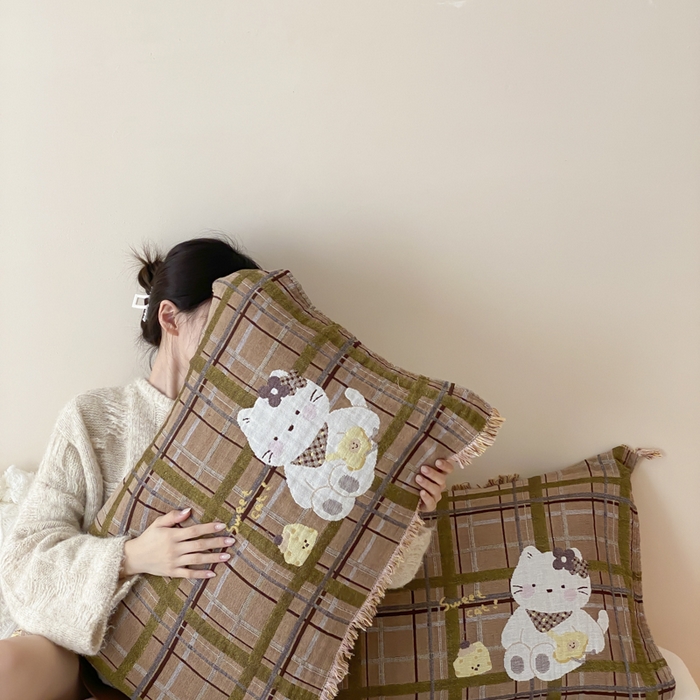 91家纺网 家纺一手货源 找家纺 麻依 2025新款全棉四层纱布软萌流苏枕巾 蛋糕小咪