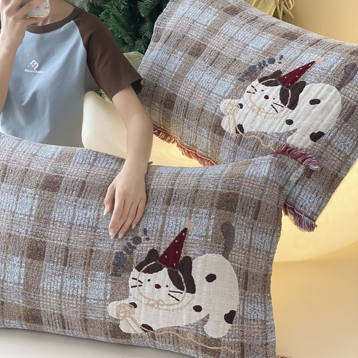 91家纺网 家纺一手货源 找家纺 麻依 2025新款全棉四层纱布软萌流苏枕巾 调皮小猫