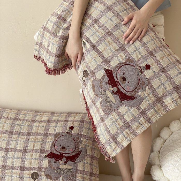 91家纺网 家纺一手货源 找家纺 麻依 2025新款全棉四层纱布软萌流苏枕巾 锣鼓小熊