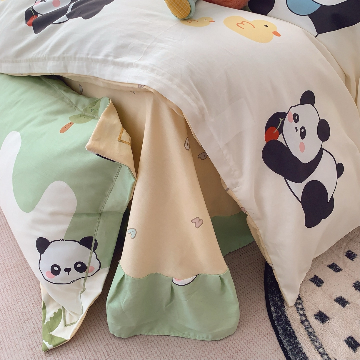 91家纺网 家纺一手货源 找家纺 莱豫家纺 2026新款全棉纯棉小清新印花四件套-第一波 快乐熊猫绿