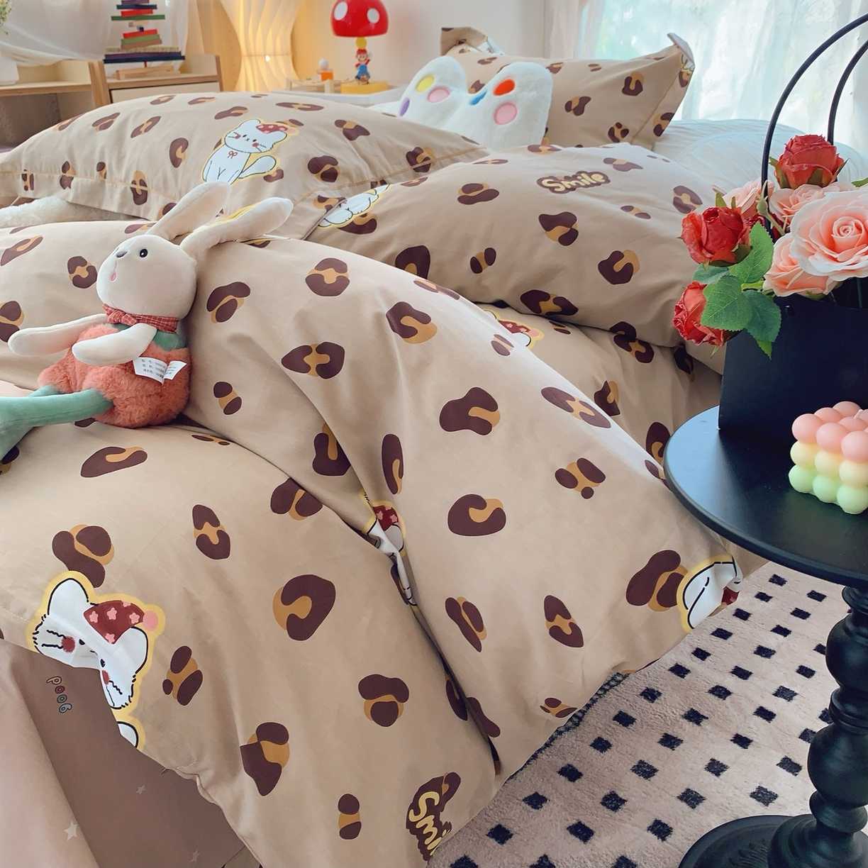 91家纺网 家纺一手货源 找家纺 莱豫家纺 2026新款全棉纯棉小清新印花四件套-第一波 猫咪豹纹咖