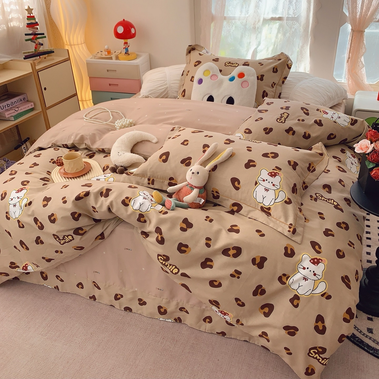 91家纺网 家纺一手货源 找家纺 莱豫家纺 2026新款全棉纯棉小清新印花四件套-第一波 猫咪豹纹咖